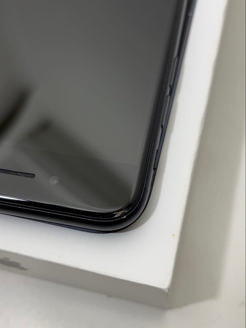 早い者勝ち　[SIMフリー]Apple iPhone se3 128GB