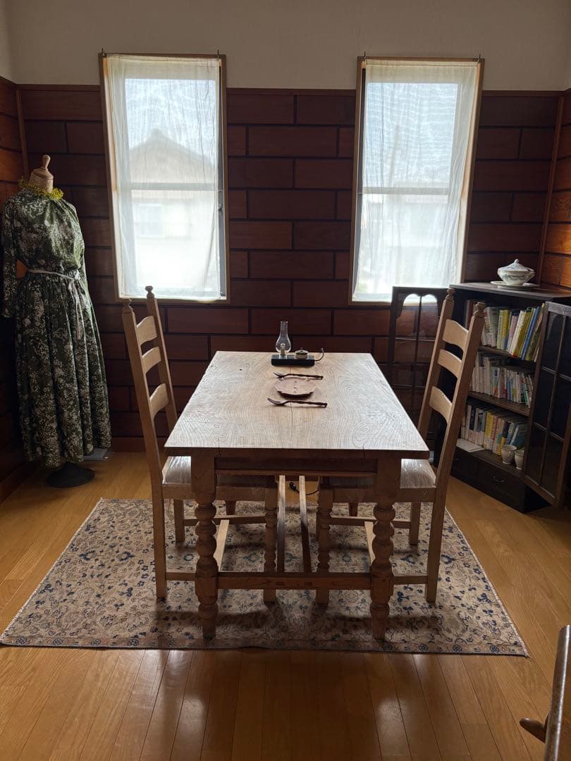 ろくろ脚テーブル　古家具　ビンテージ家具