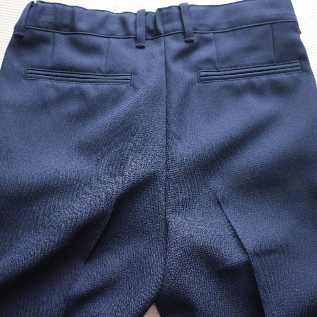 新品同様 150cm 男の子 紺セレモニースーツ上下セット 冠婚葬祭 水色シャツ