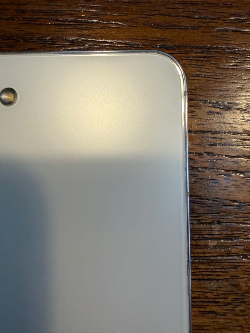 Samsung Galaxy S22 ホワイト 本体