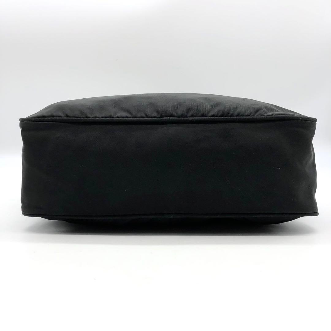 ✨人気✨ プラダ カメラバッグ ショルダーバッグ ナイロン 三角ロゴ ブラック