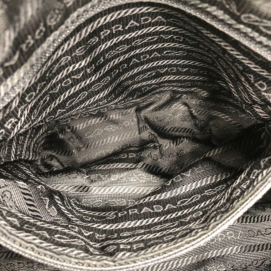 ✨人気✨ プラダ カメラバッグ ショルダーバッグ ナイロン 三角ロゴ ブラック