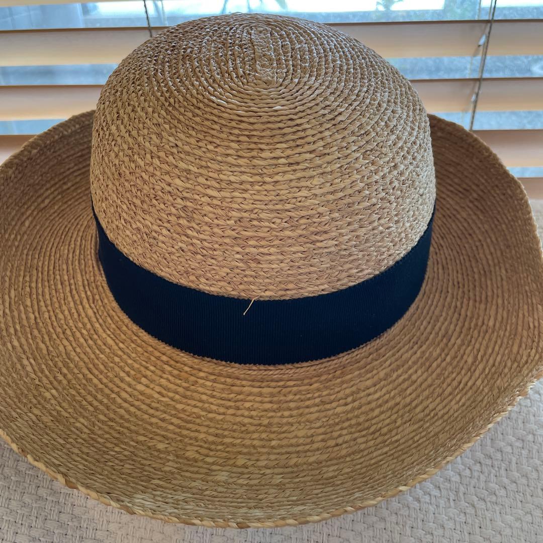 ベージュ ストローハット 黒リボン付き ヘレンカミンスキー