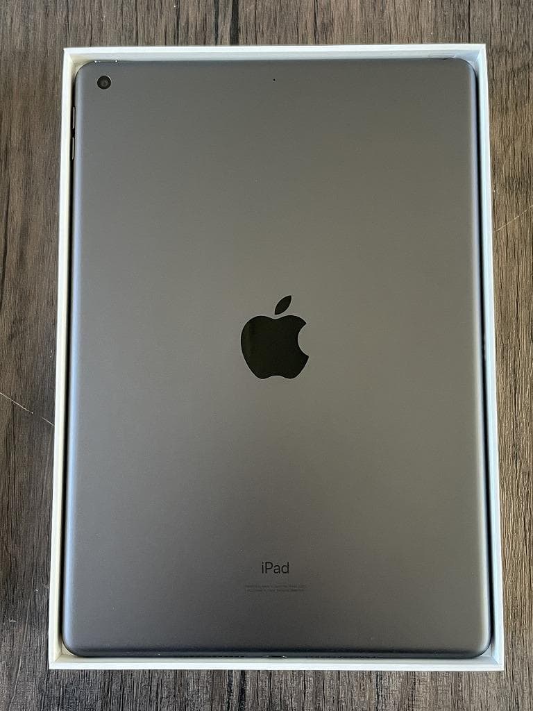 ②【美品】iPad Apple 第9世代　Wi-Fiモデル　64GB