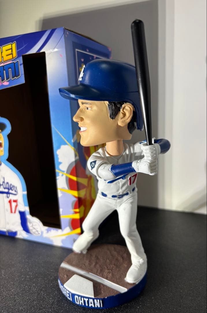 【大谷翔平】2024.5.16ドジャース移籍後初の球場配布ボブルヘッド 白 本物