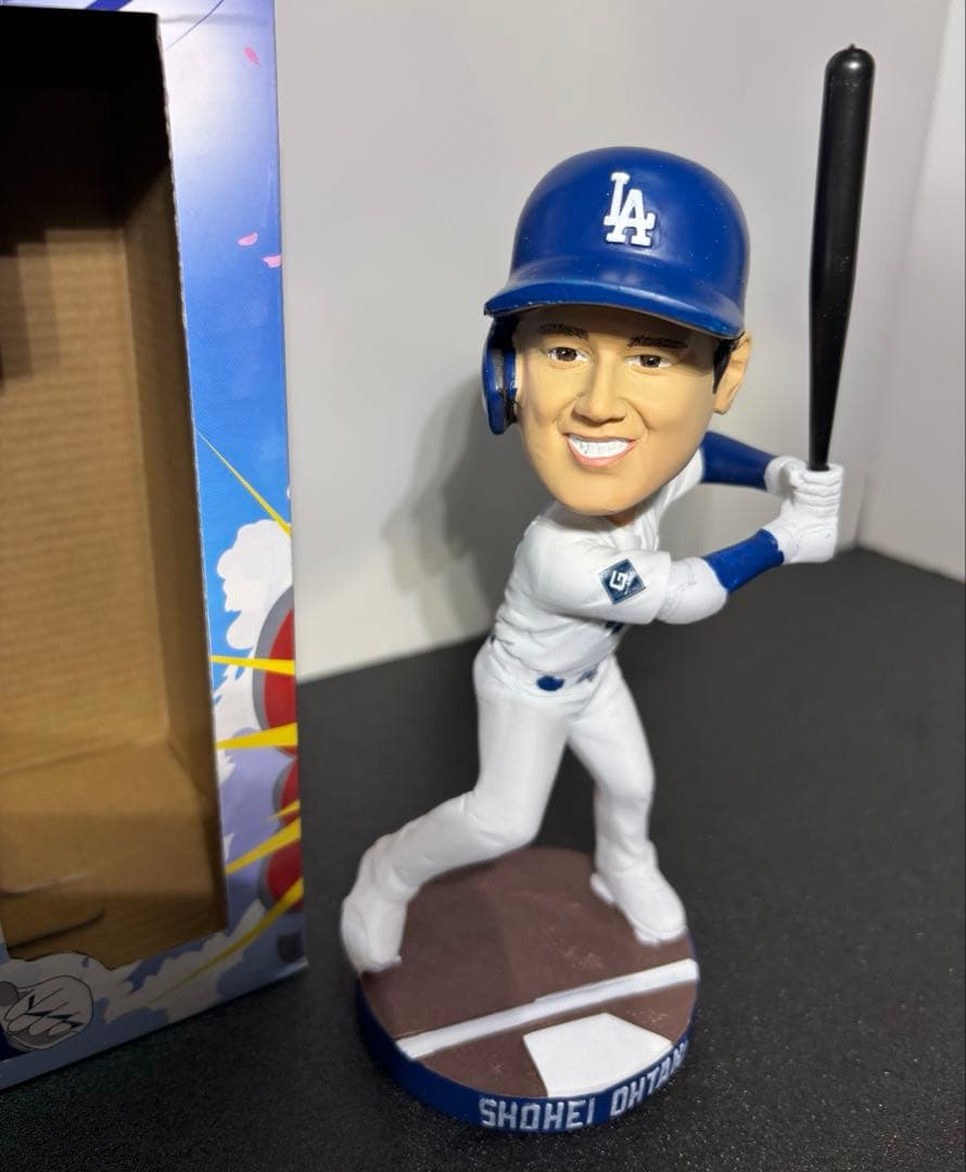【大谷翔平】2024.5.16ドジャース移籍後初の球場配布ボブルヘッド 白 本物
