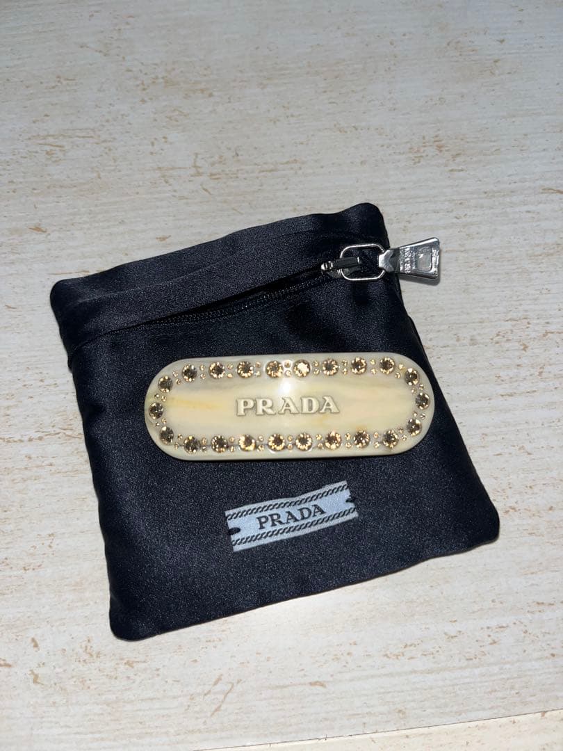 正規品　PRADA プラダ　ヘアクリップ　ヘアバレッタ