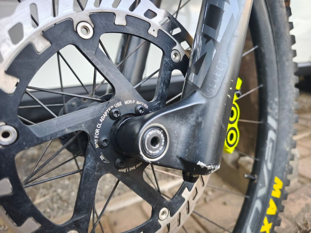 Specialized　Demo8 　Expert サイズS3　2023