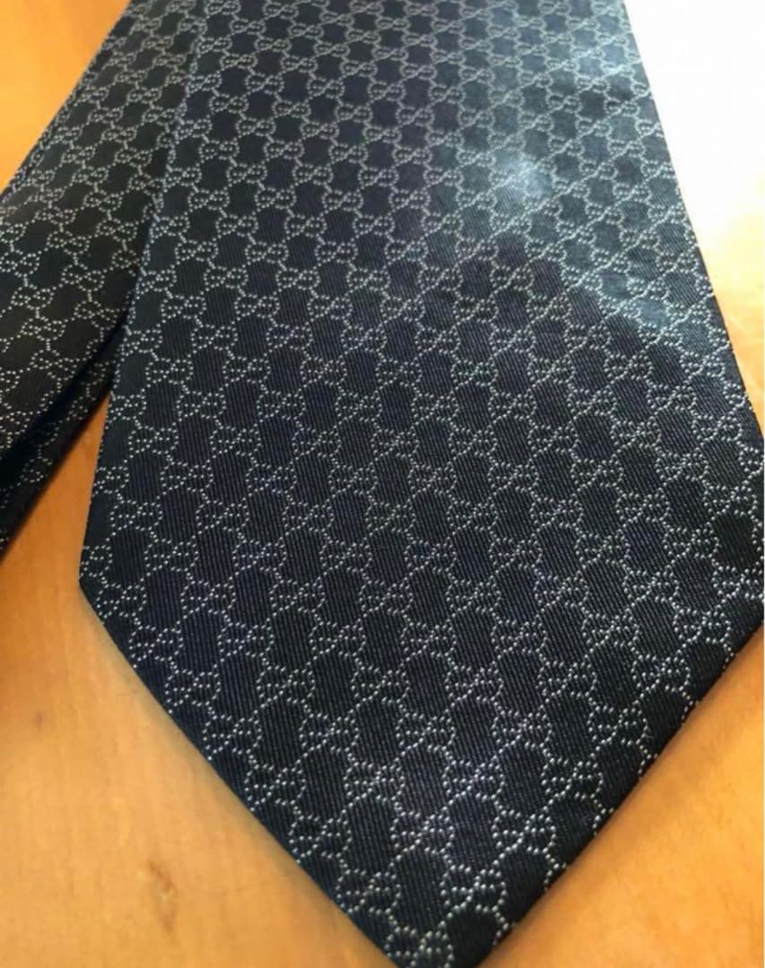 GUCCI ネクタイ　新品未使用