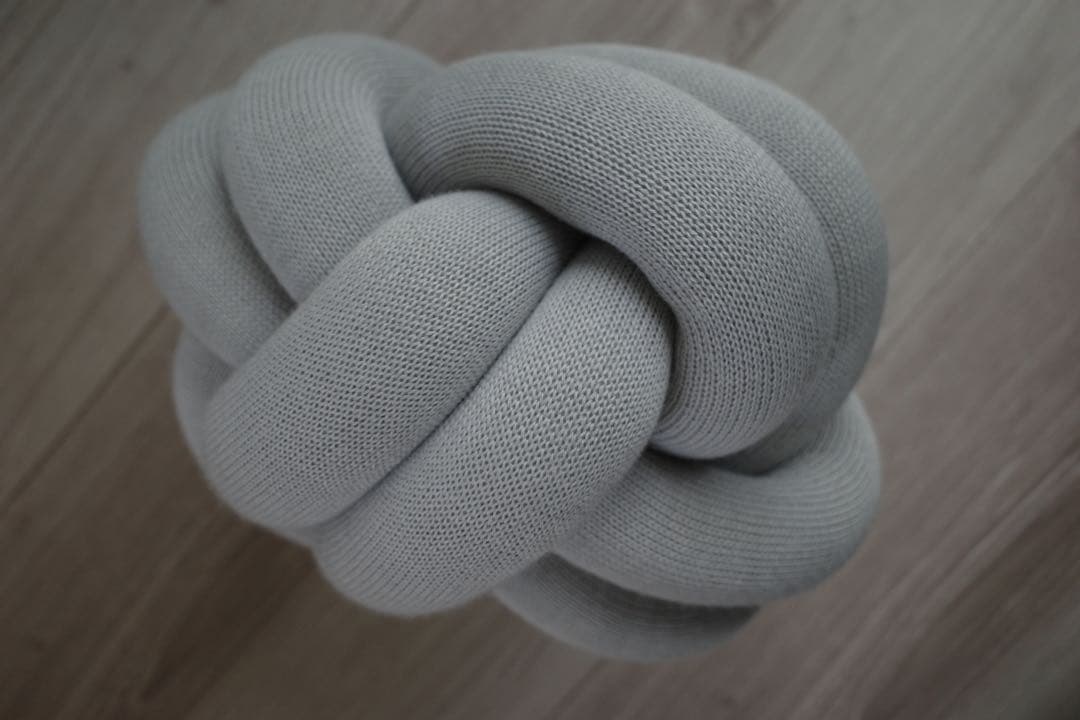 Knot Cushion ホワイト/グレー