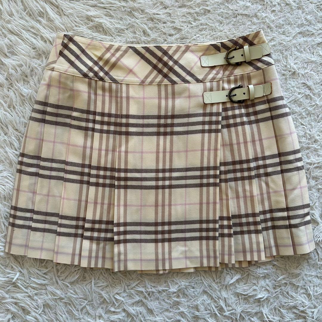 バーバリーブルーレーベル ノバチェック ベルト ミニスカート ホワイト y2k