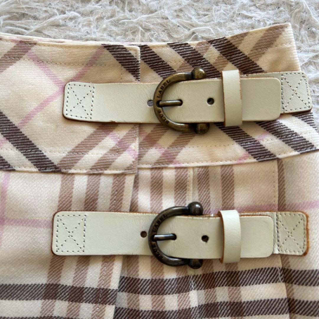 バーバリーブルーレーベル ノバチェック ベルト ミニスカート ホワイト y2k