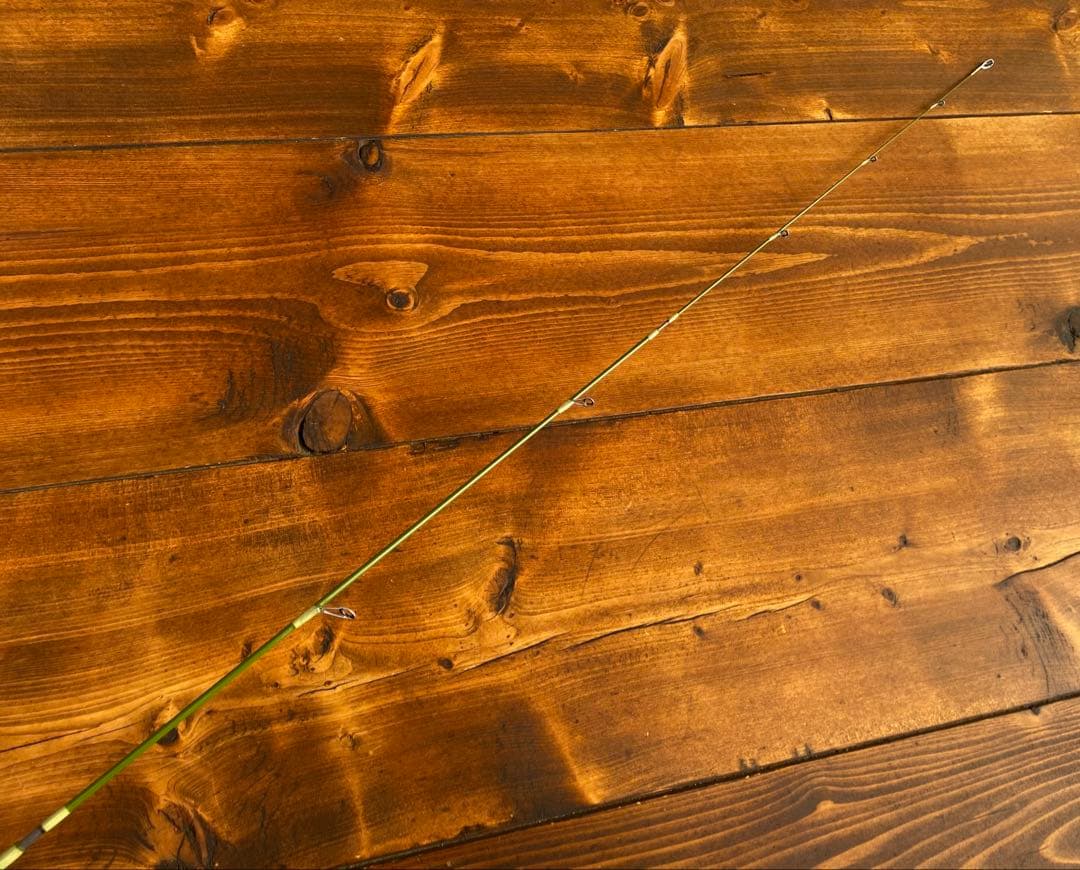 超軽量　カーボンロッド　トラウトロッド　長さ調節できるロッド　ウッドグリップ