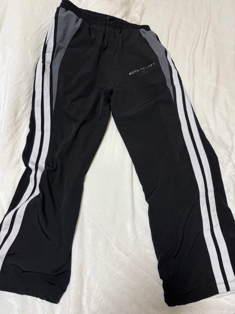 年末セールLyft 人気ジャージセットアップ＋Tシャツセット