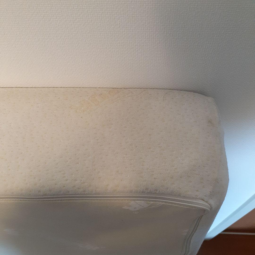 テンピュール マットレス クリーム色　セミダブルマットレス　18cm 低反発