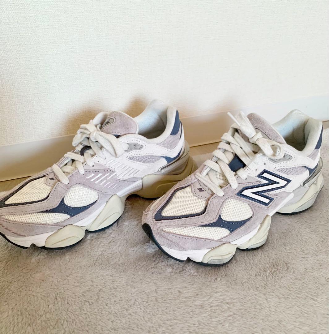 New Balance 9060 ホワイト/ネイビースニーカー