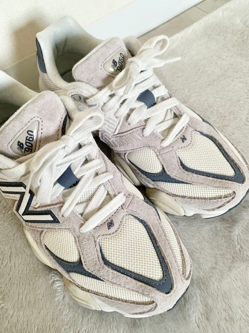 New Balance 9060 ホワイト/ネイビースニーカー