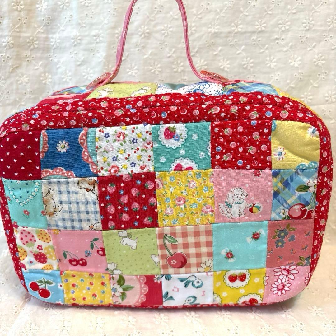 ♥︎ハンドメイド♥︎松山敦子さん生地使用パッチワークBIGバニティポーチ⚠️シワ有り‼️