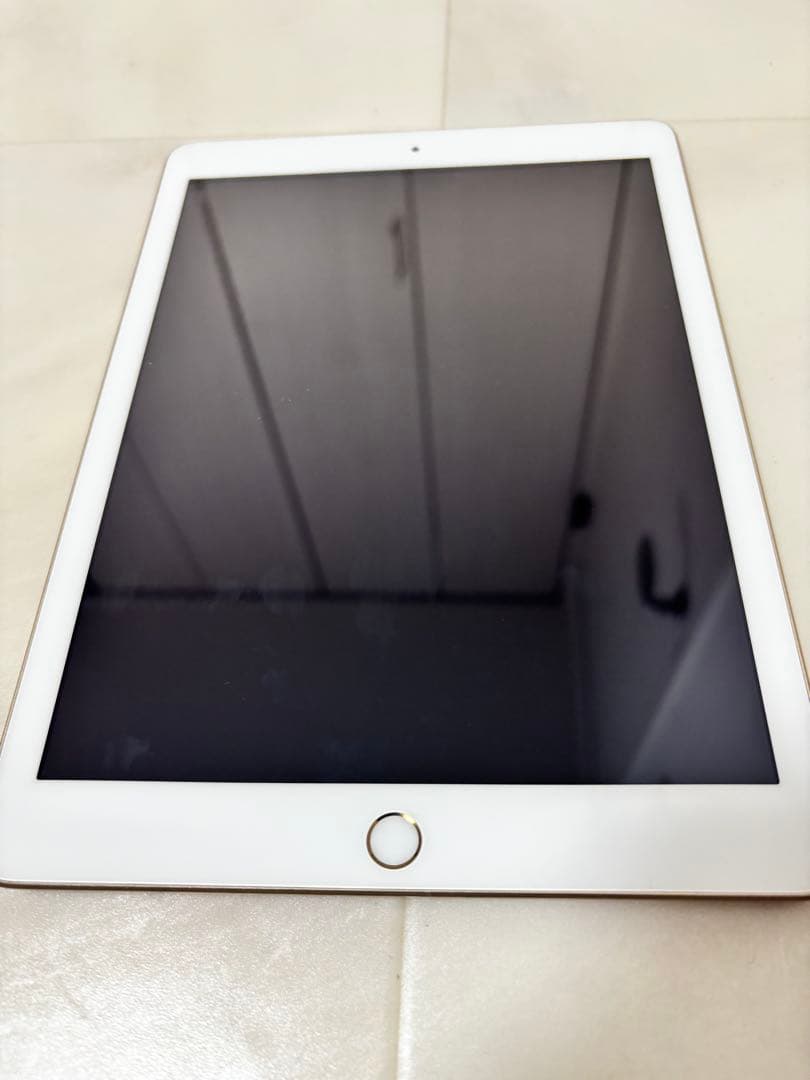 Apple iPad (第5世代) 32GB ゴールド