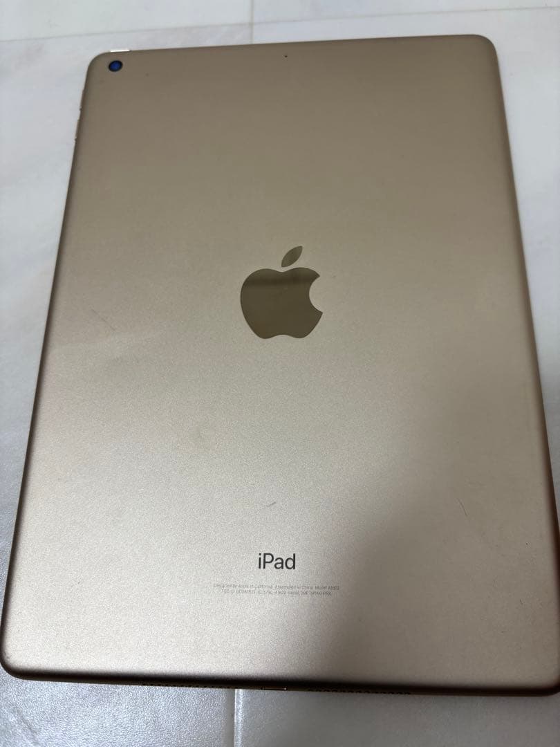 Apple iPad (第5世代) 32GB ゴールド