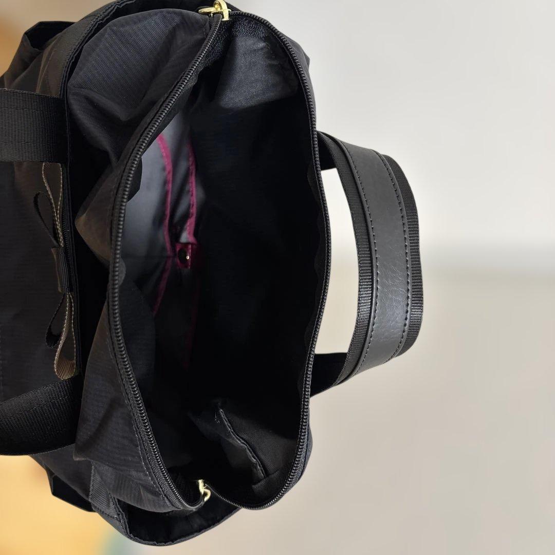 値下げ‼️人気ブランド‼️SWANY‼️スワニー4輪キャリーバック（レインカバー付き）