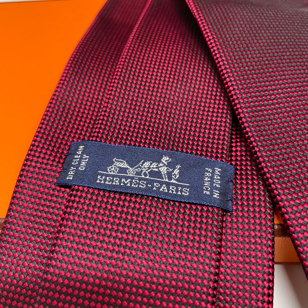 か*ず様 未使用品　HERMES ワインレッド ドット柄 ネクタイ