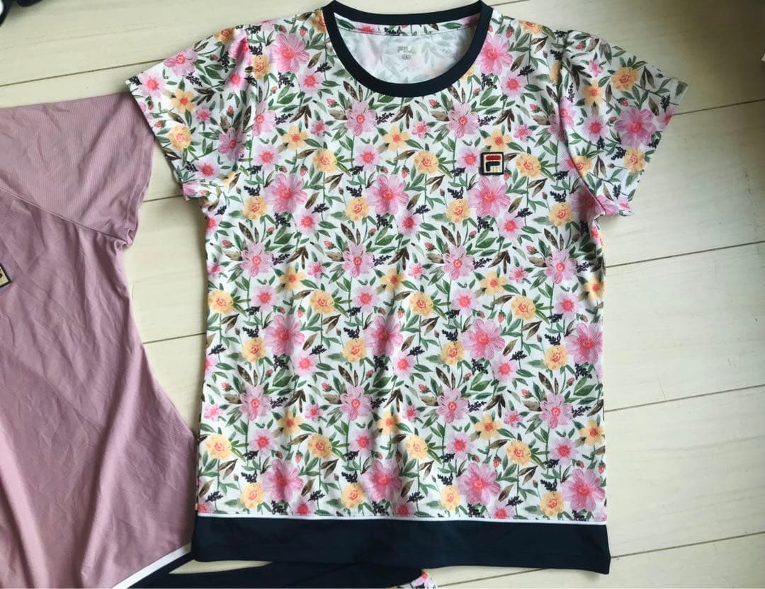 FILAフィラ＊フラワーモチーフの上下セットアップとダスティーピンクトップス3着