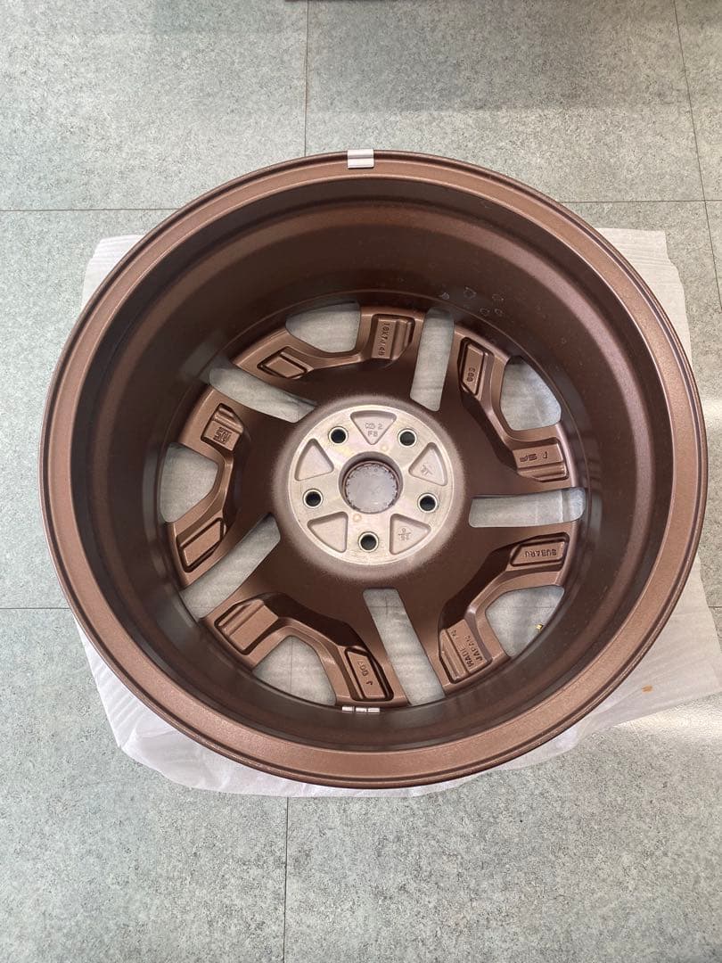 【SL型フォレスター新車外し】ブロンズ18インチ純正ホイール　1本目