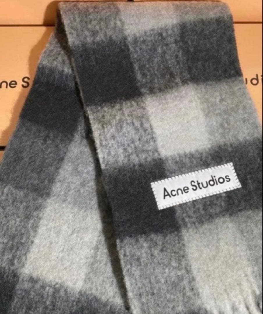 Acne Studios チェック柄マフラー 黒