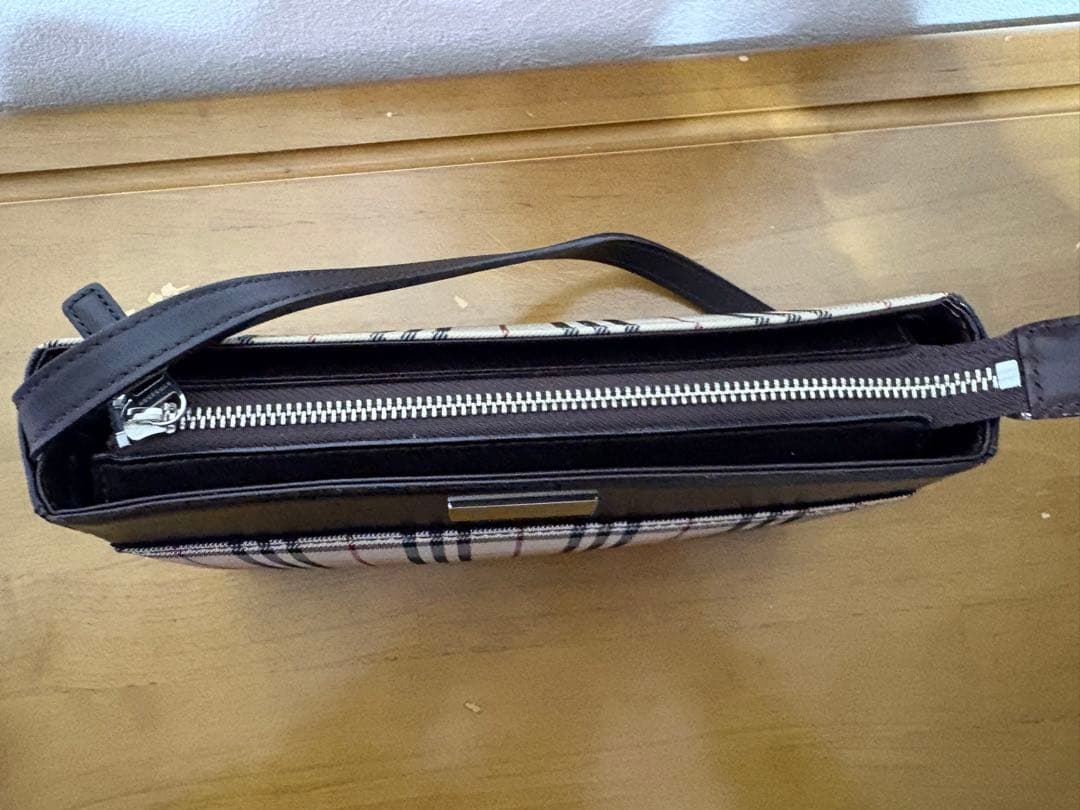 BURBERRY バーバリー ノバチェック ワンショルダーバック　ブラウン