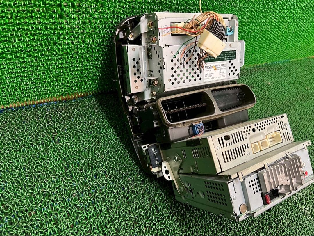 ucf31 セルシオ　30 後期　マルチナビ　ユニット　希少ウッドステッカー付き