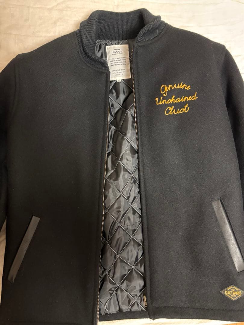 CLUCT ブラック スタジャン Lサイズ