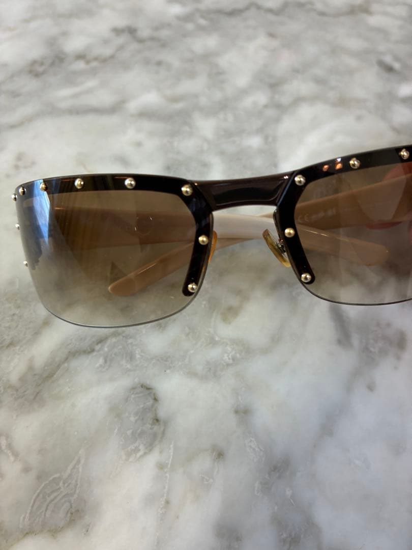 GUCCIサングラス スタッズ ブラウン グラデーション