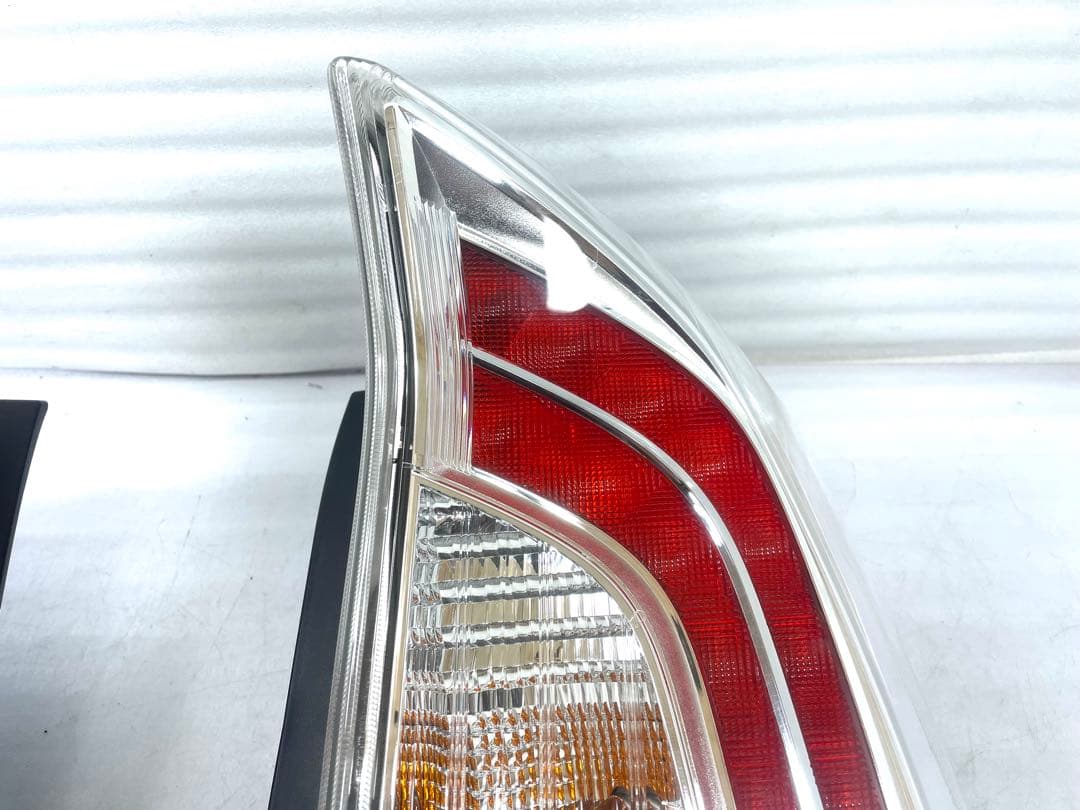 プリウス ZVW30/後期テールライト左右セット純正 STANLEY47-55