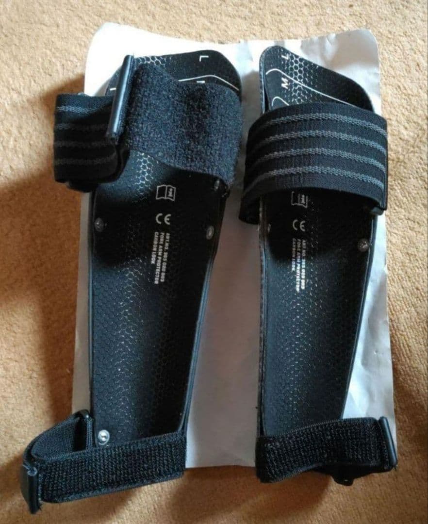 a未使用保管品 LEKI CAROBN柄 ARM PORTECTORアームガード