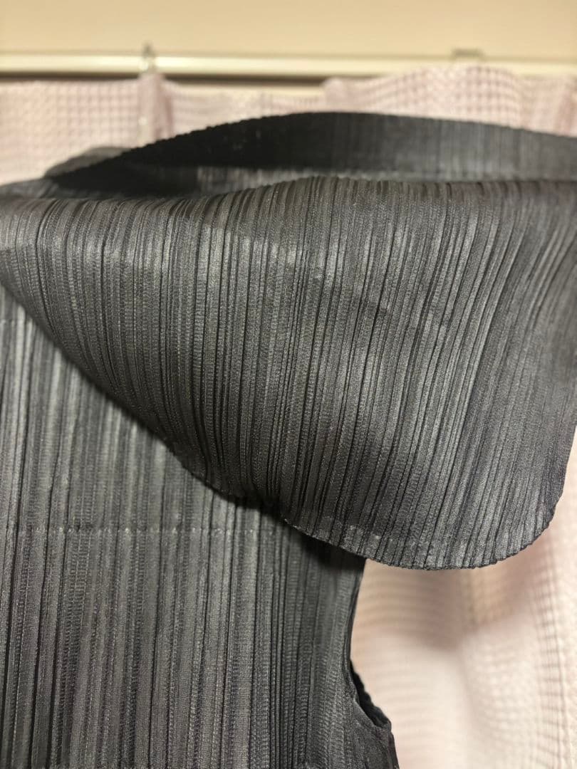 プリーツプリーツ　パーカーノースリベスト　サイズ3　美品