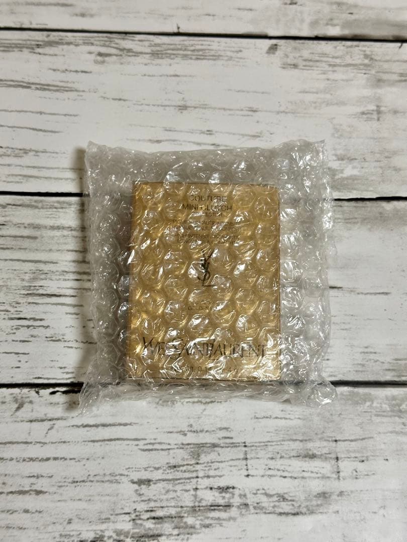 新品YSLイヴサンローラン クチュール ミニクラッチ 025 ホリデー 2025