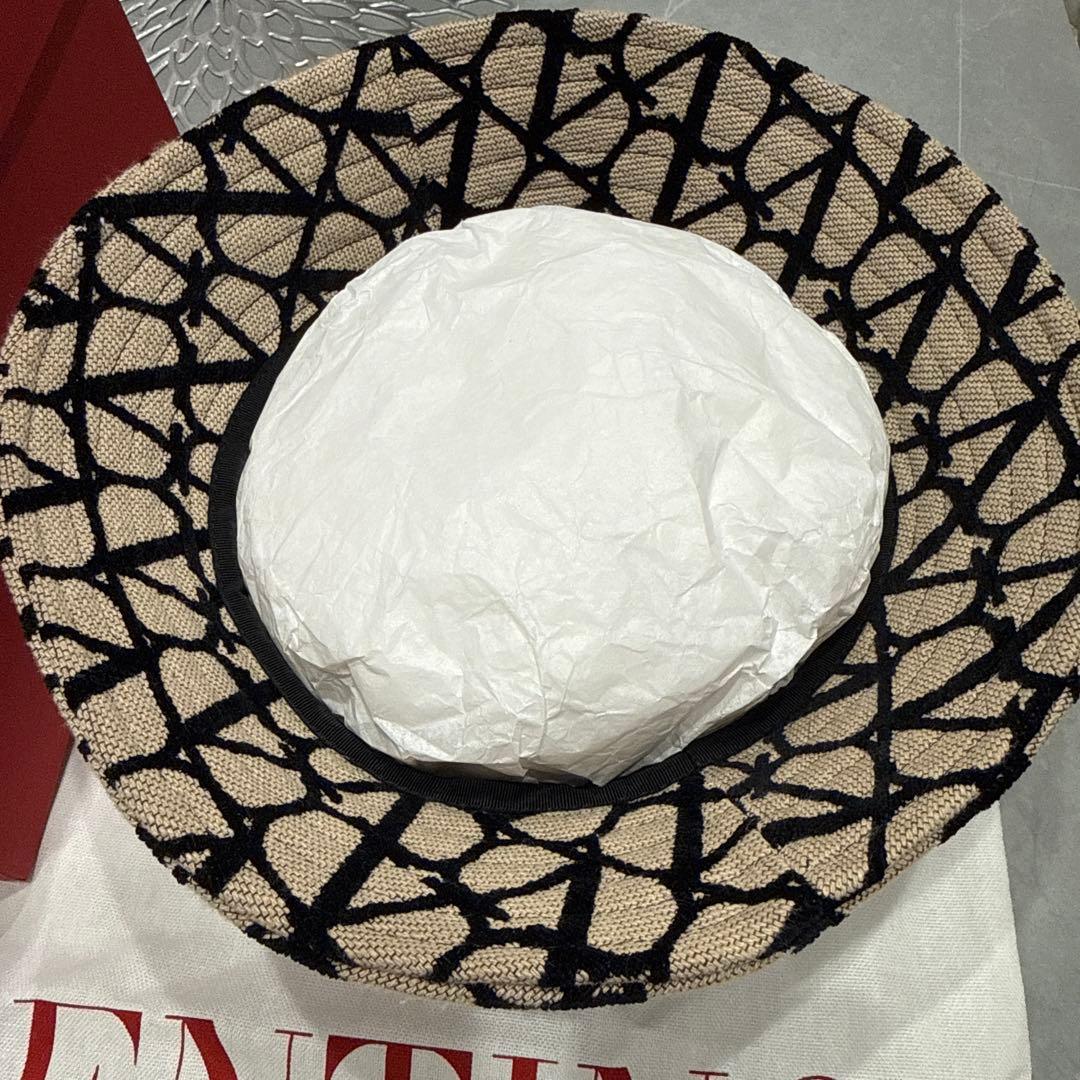 valentino バケットハット　男女ok