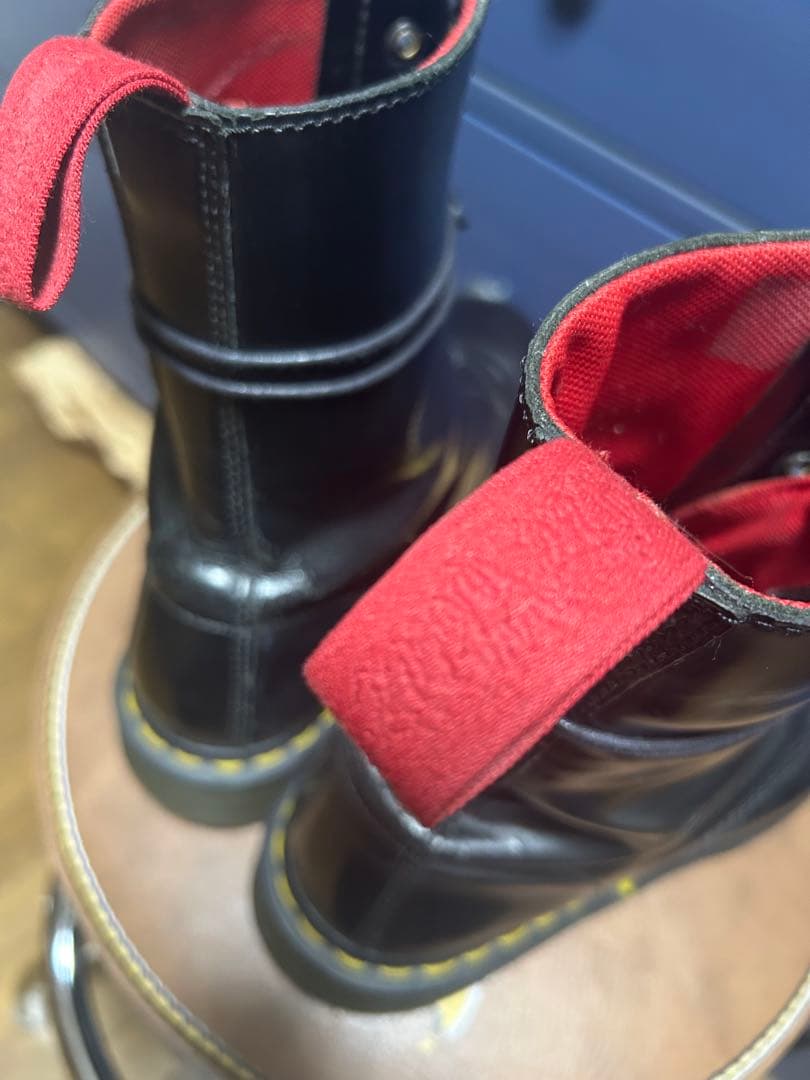 今週のみ出品‼️『希少』ドクターマーチン　イングランド製　10ホール　UK9