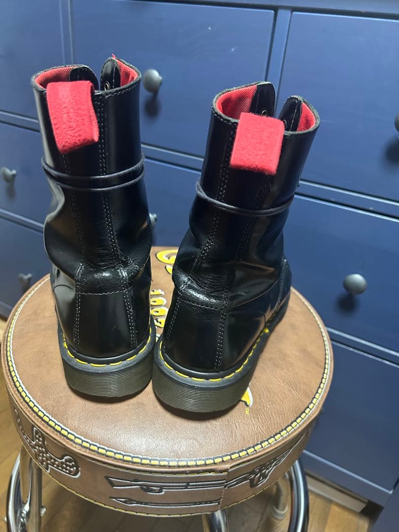 今週のみ出品‼️『希少』ドクターマーチン　イングランド製　10ホール　UK9