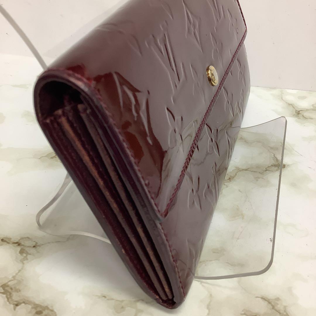 ルイヴィトン　Louis Vuitton ヴェルニ　ワインレッド 長財布