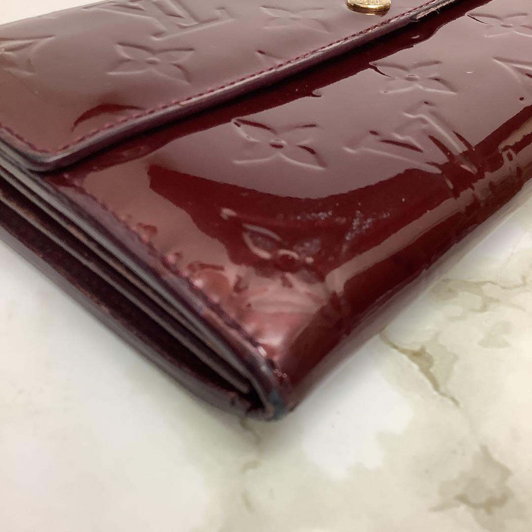 ルイヴィトン　Louis Vuitton ヴェルニ　ワインレッド 長財布