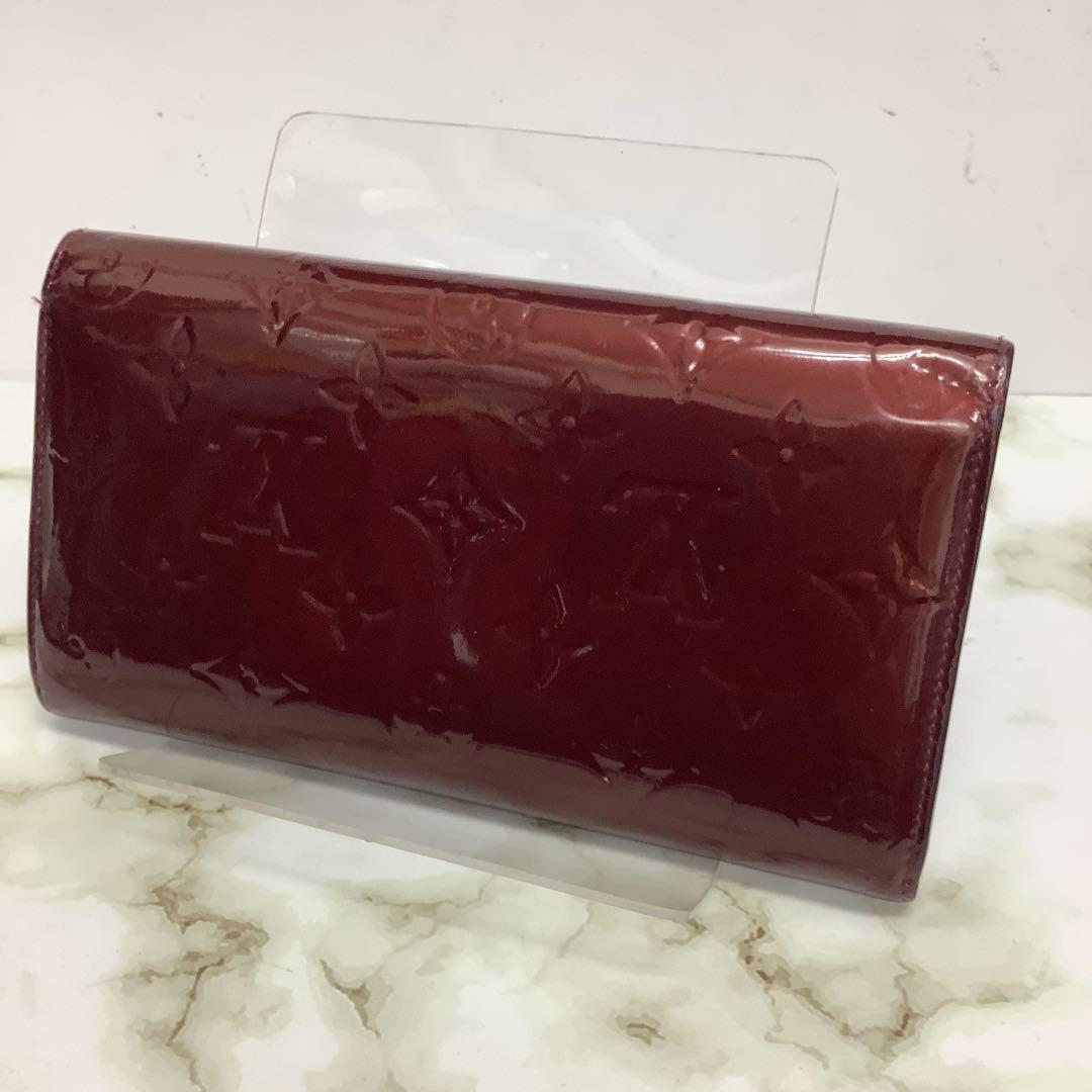 ルイヴィトン　Louis Vuitton ヴェルニ　ワインレッド 長財布