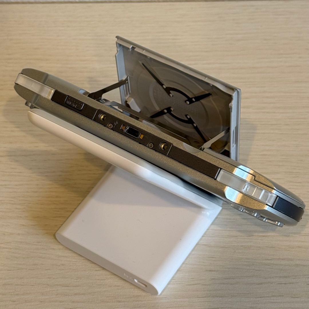 PSP-3000 ミスティック シルバー 3-071