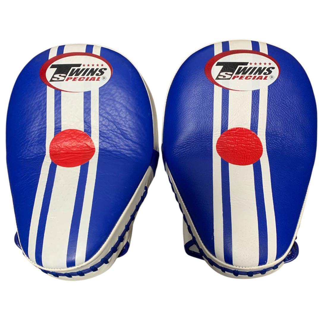 美品！TWINS ツインズ パンチングミット 左右キックボクシング ボクシング