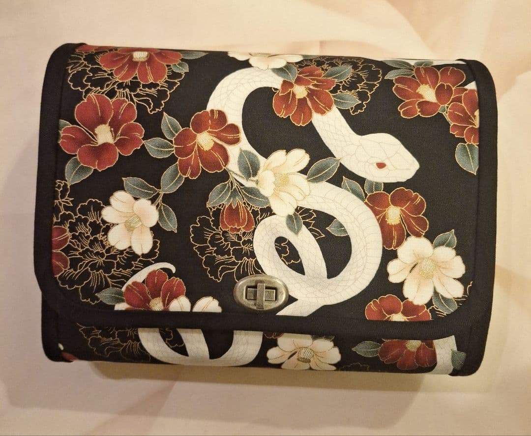 よるこやりくり長財布