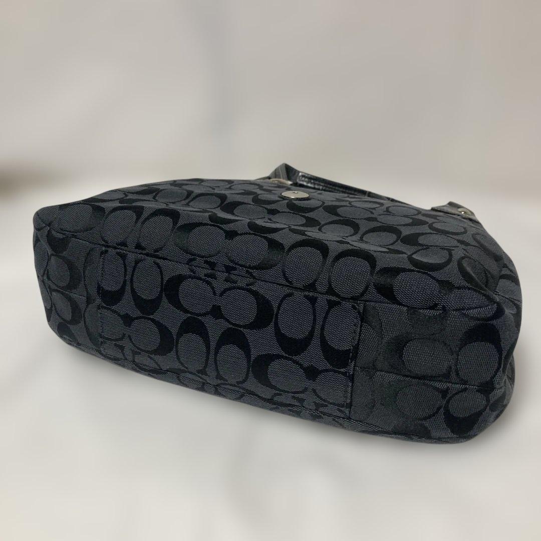 COACH シグネチャーショルダーバッグ　★ソーホー.美品.F17094