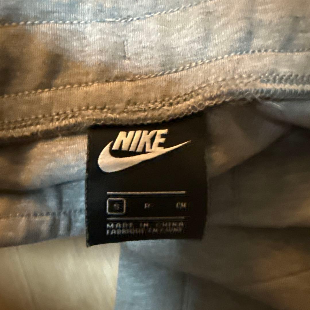 Nike テックフリース　Sサイズ