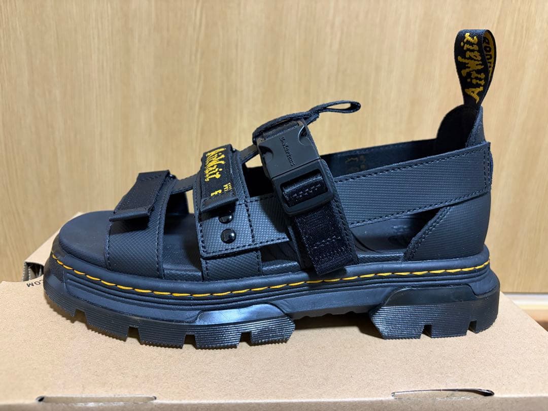 UK7 Dr.Martens PEARSON ドクターマーチン サンダル
