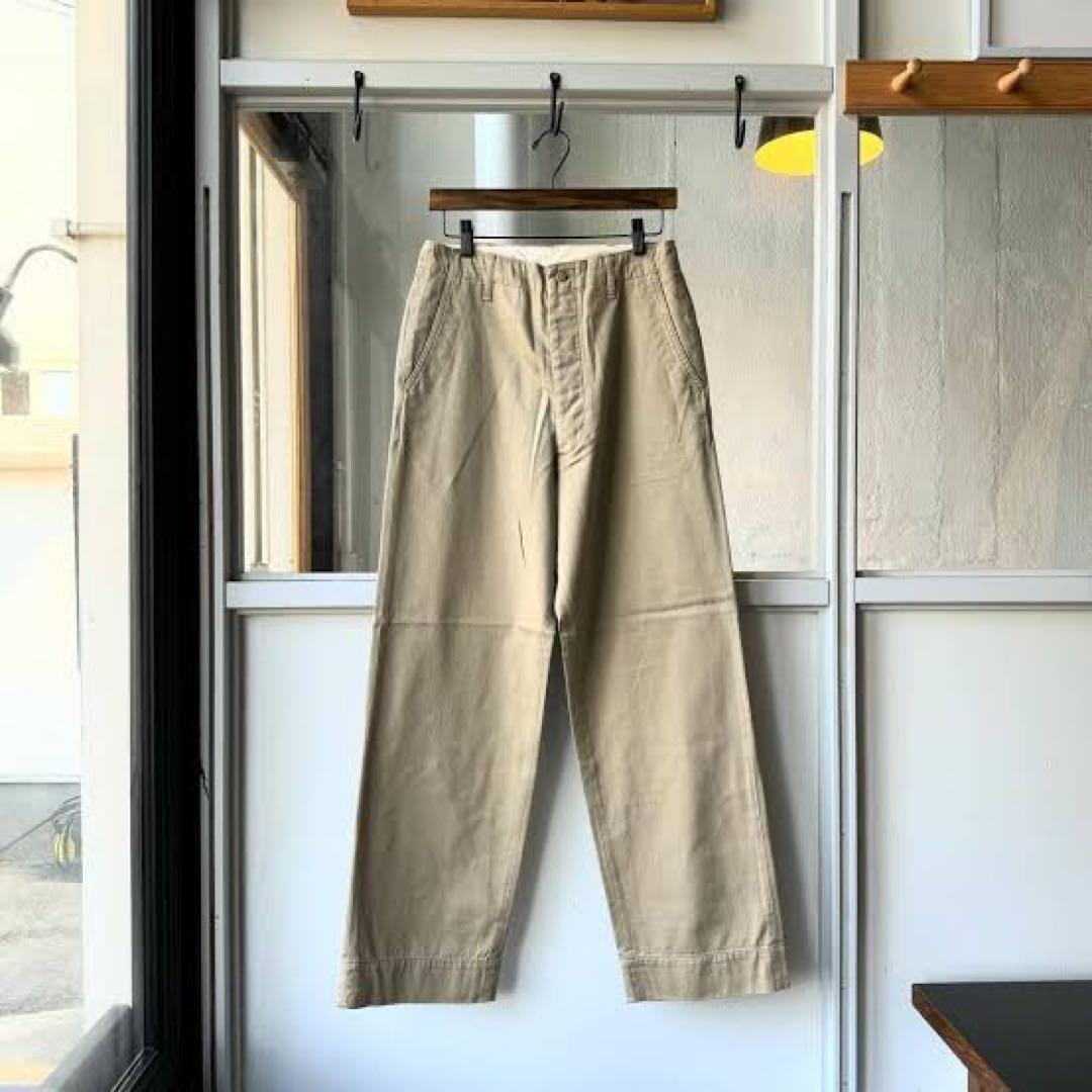 COMOLI 25SS KHAKI チノパンツ 2